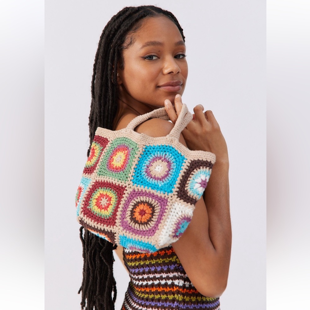 UO Daisy Crochet Mini Tote Bag